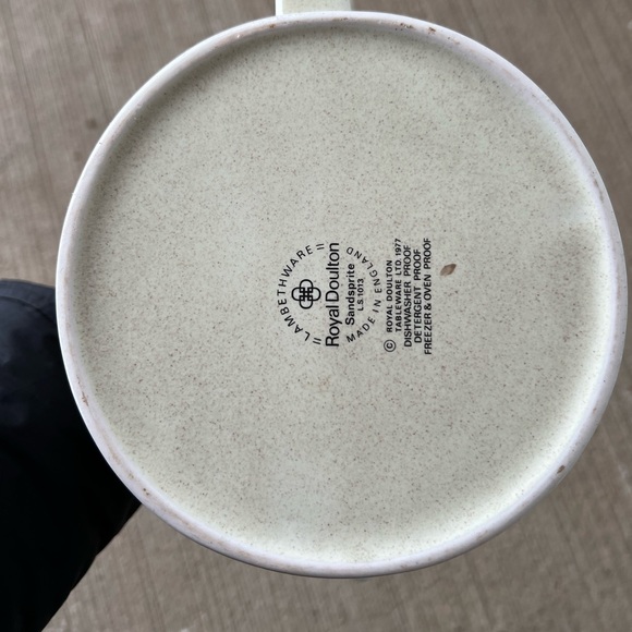 ROYAL DOULTON Sandsprite Tea Pot and Pitcher 1975 Lambethware Set Of 2 - Picture 7 of 7